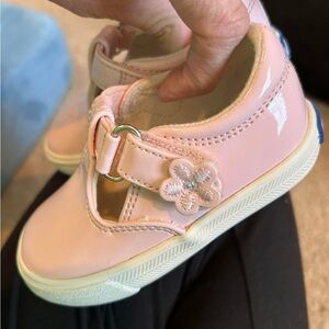 Pink patent size 5 Keds
